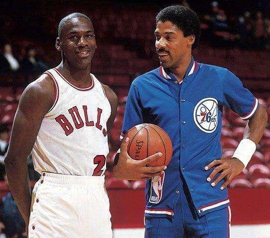 队有着悠久 队有着悠久