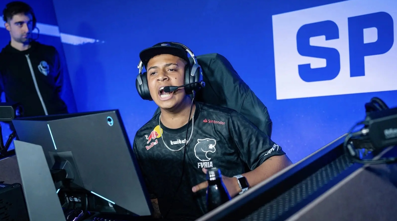 比赛中不断 比赛中不断