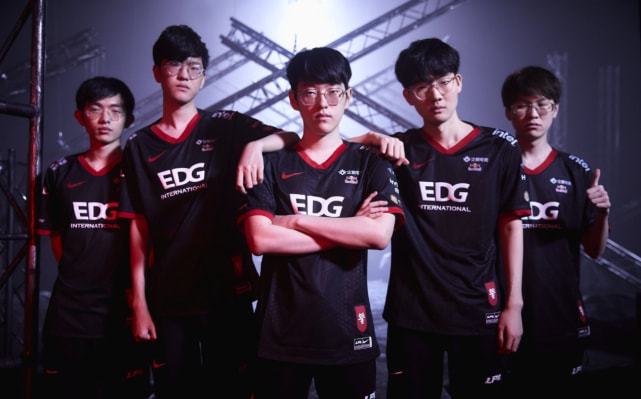 对比之下 对比之下